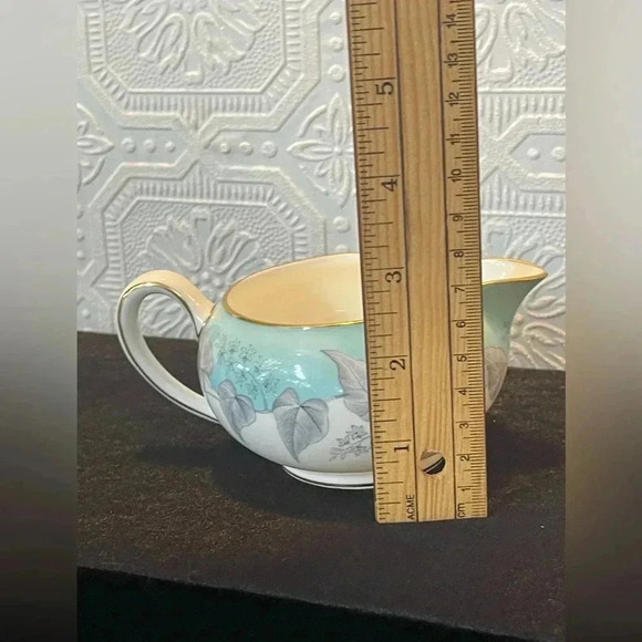 Wedgwood Bone China Buxton Turquoise with Gold Rim Creamer and Sugar Set - Picture 11 of 13